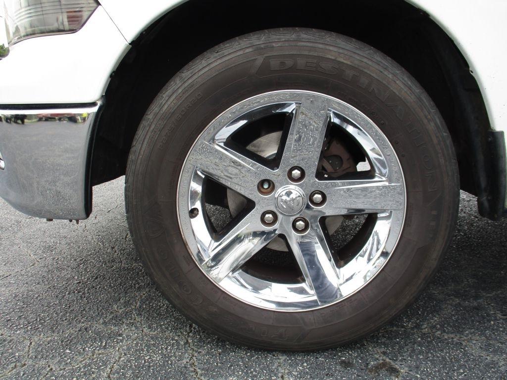 Dodge 1500 SLT Crew Cab 2WD 2012