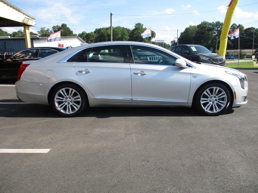 Cadillac XTS Luxury FWD 2018