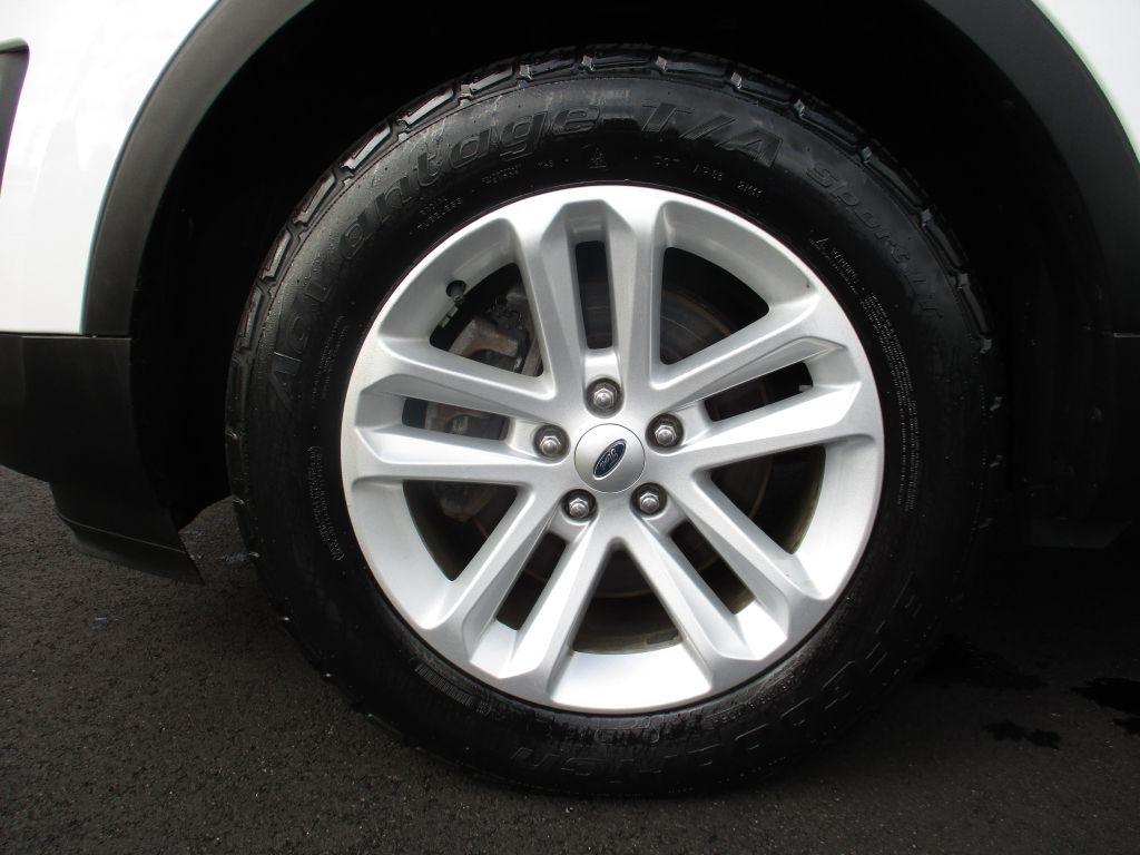 Ford Explorer Base 4WD 2016