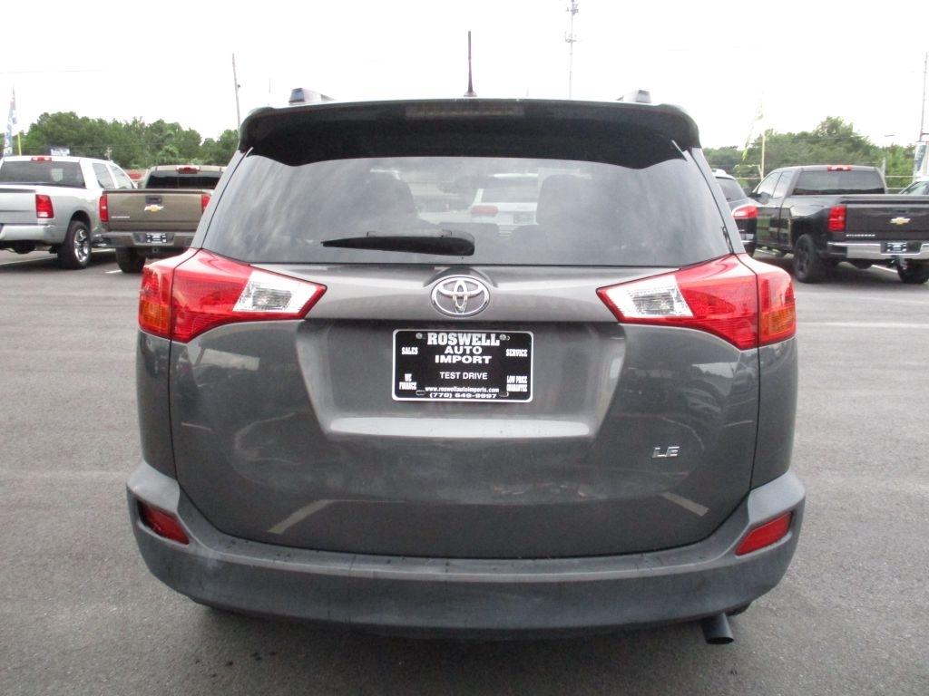 Toyota RAV4 LE FWD 2015