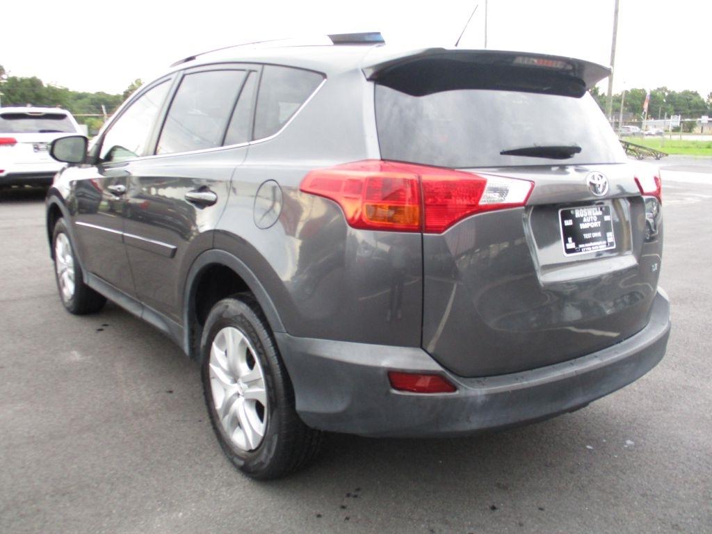 Toyota RAV4 LE FWD 2015