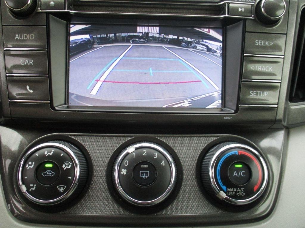 Toyota RAV4 LE FWD 2015