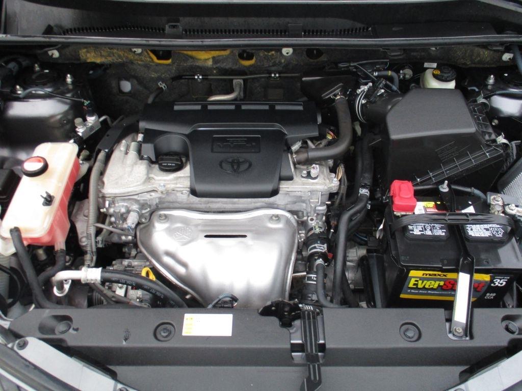 Toyota RAV4 LE FWD 2015