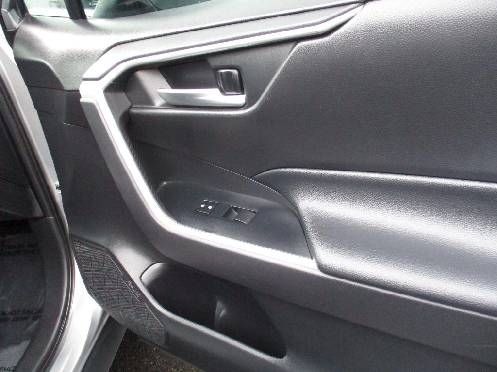Toyota RAV4 XLE 2020
