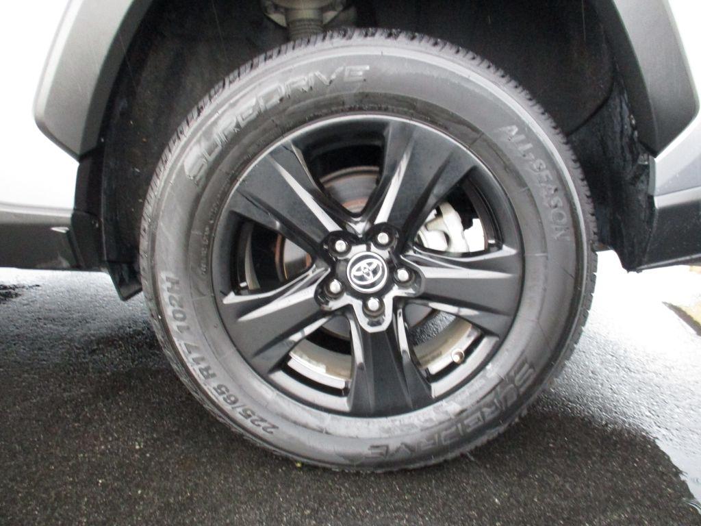 Toyota RAV4 XLE 2020