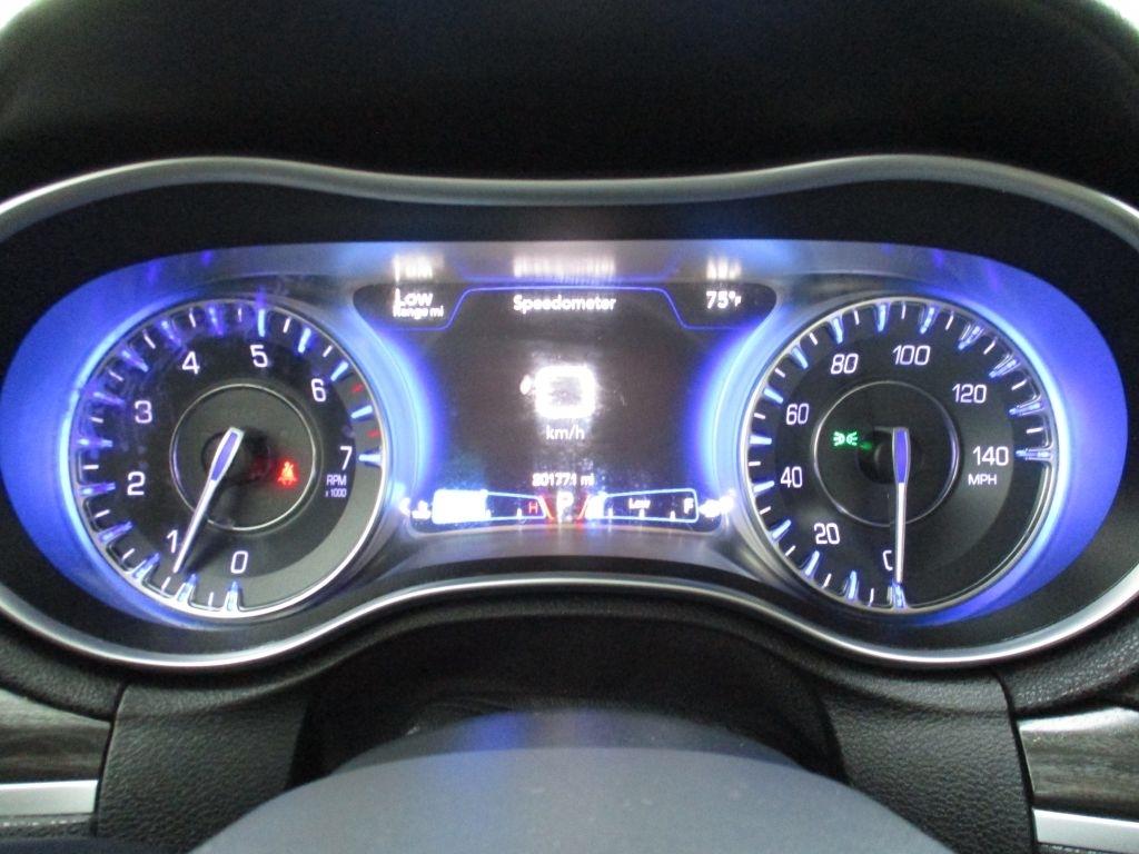 Chrysler 300 Limited RWD 2015