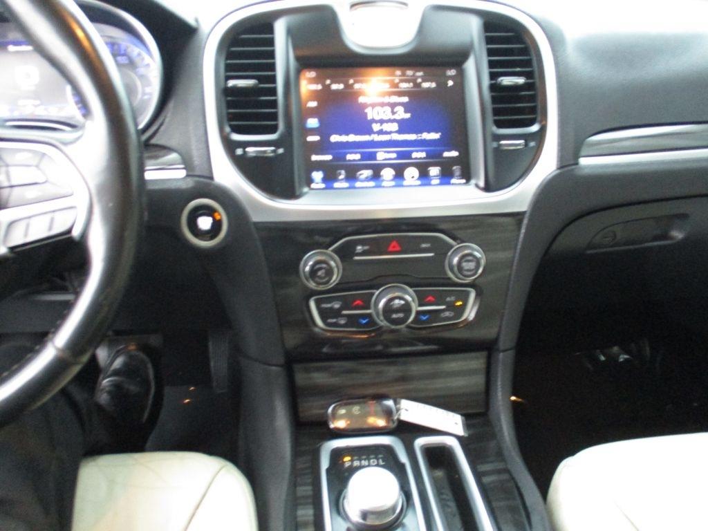 Chrysler 300 Limited RWD 2015