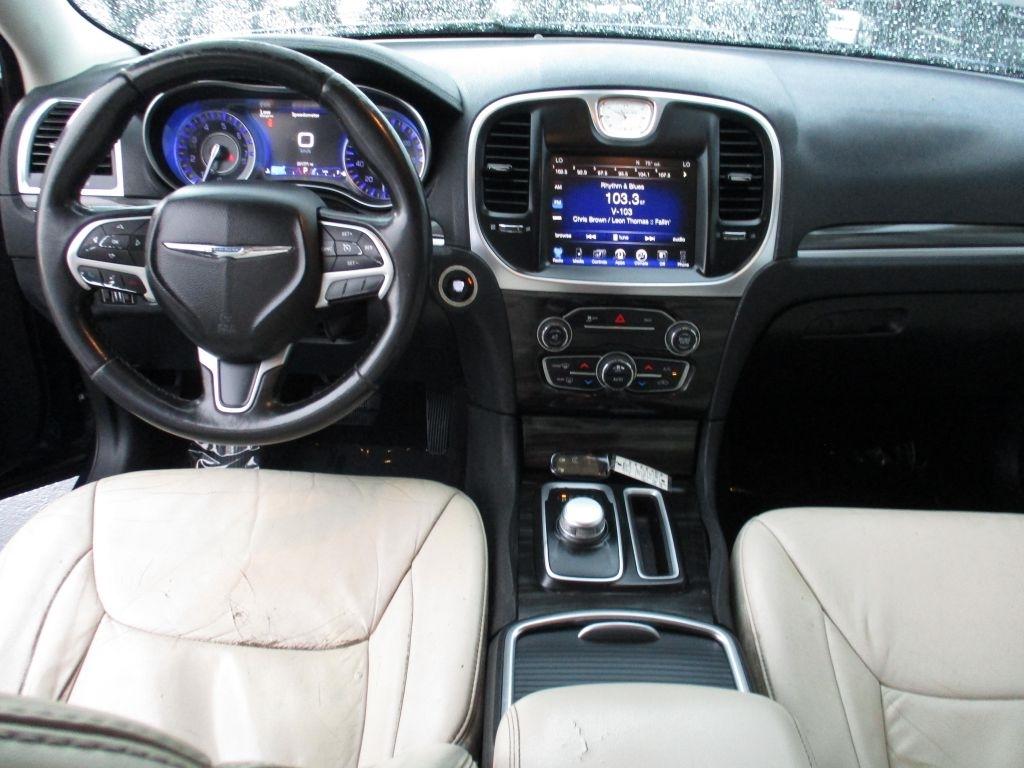 Chrysler 300 Limited RWD 2015