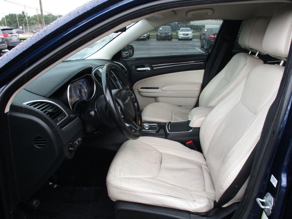 Chrysler 300 Limited RWD 2015