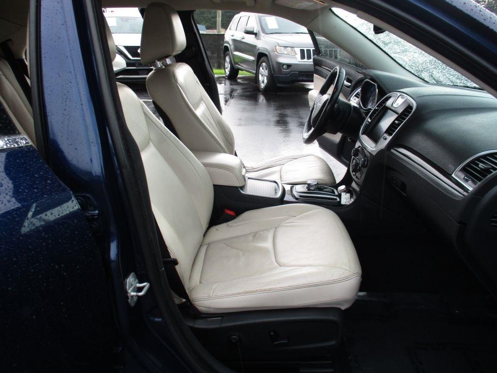 Chrysler 300 Limited RWD 2015