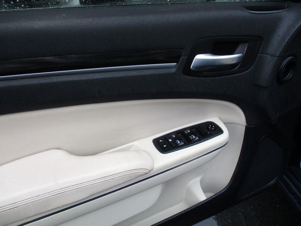 Chrysler 300 Limited RWD 2015