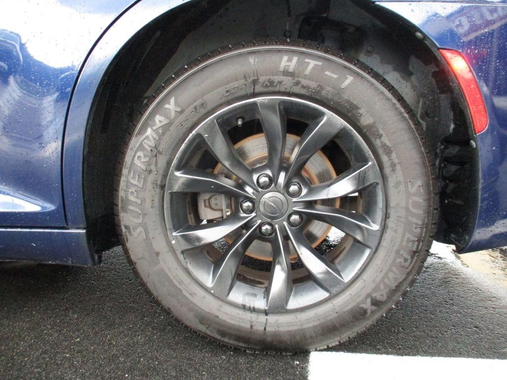 Chrysler 300 Limited RWD 2015