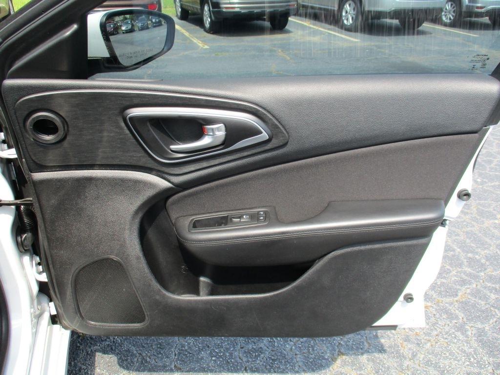 Chrysler 200 Limited 2016