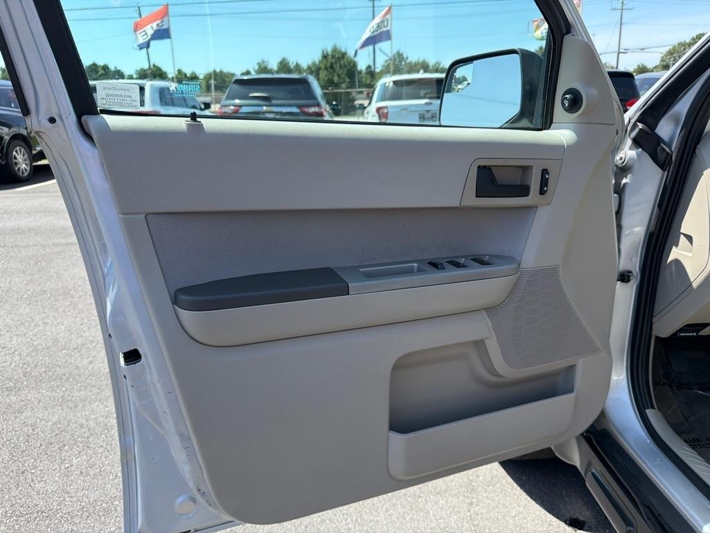 Ford Escape XLT FWD 2011