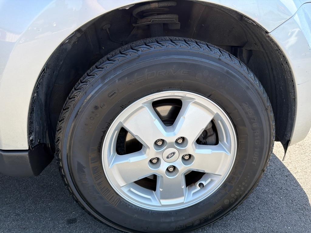 Ford Escape XLT FWD 2011