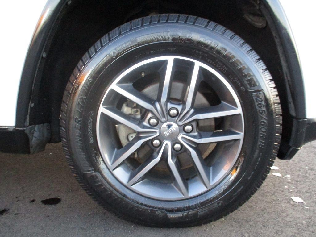Jeep Grand Cherokee Limited 2WD 2017