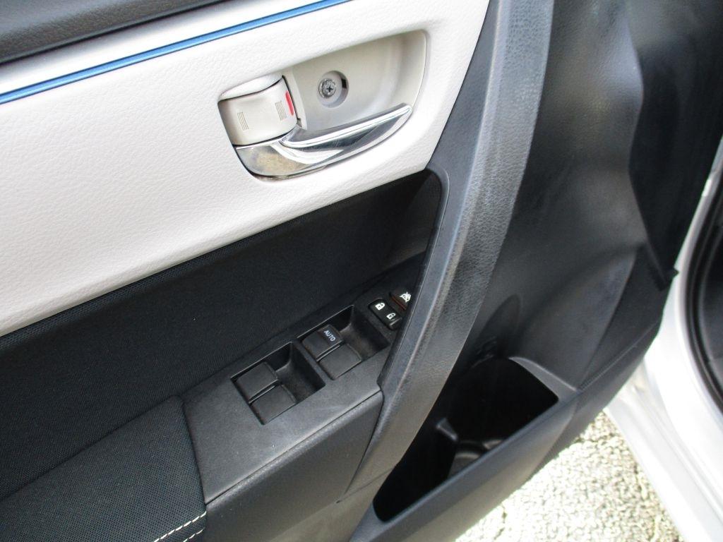 Toyota Corolla LE CVT 2014
