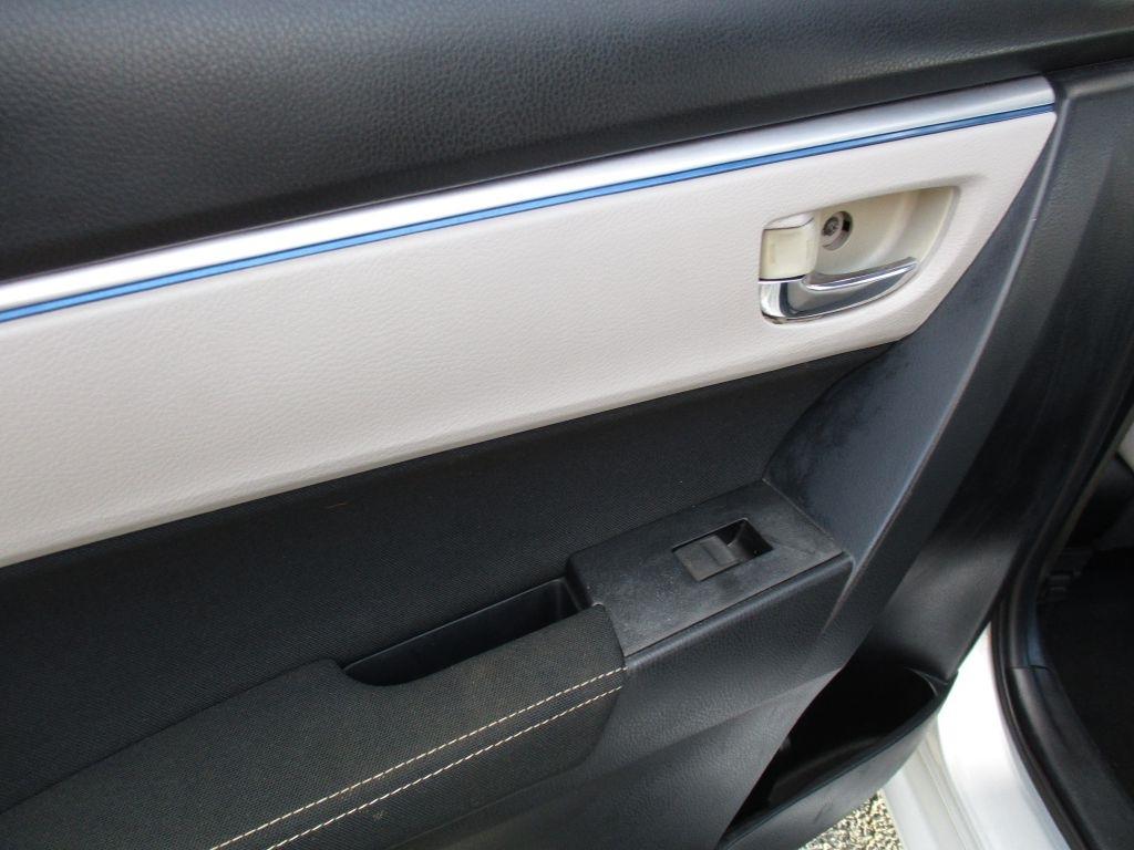 Toyota Corolla LE CVT 2014