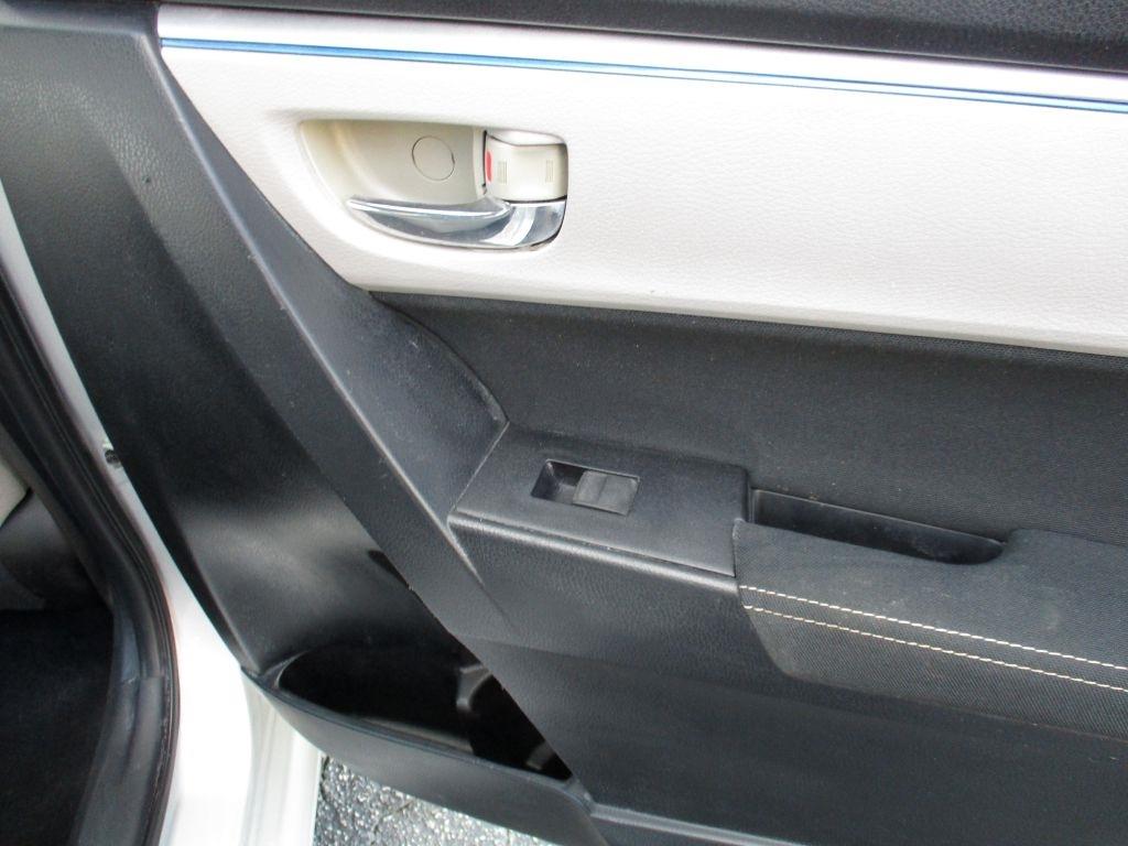 Toyota Corolla LE CVT 2014