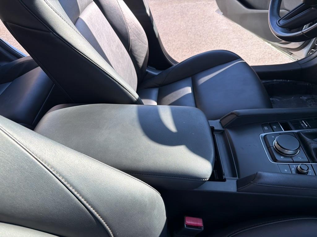 Mazda Mazda3 photo 17