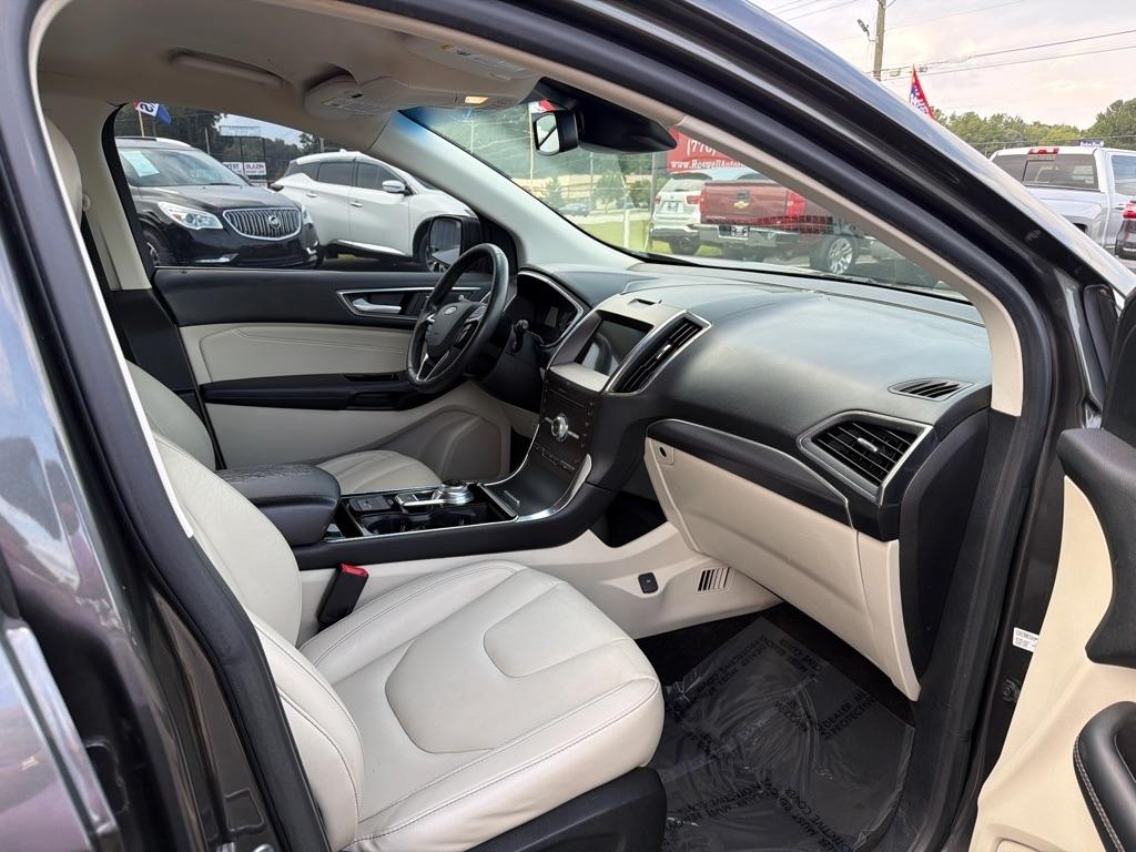 Ford Edge photo 13