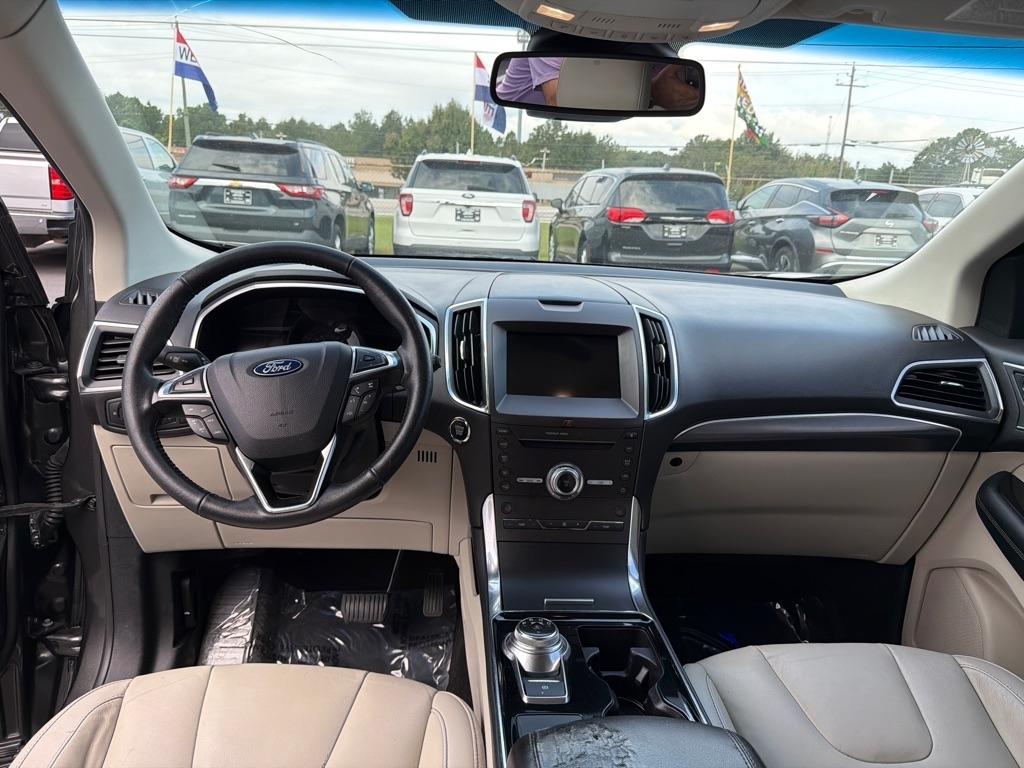 Ford Edge photo 17