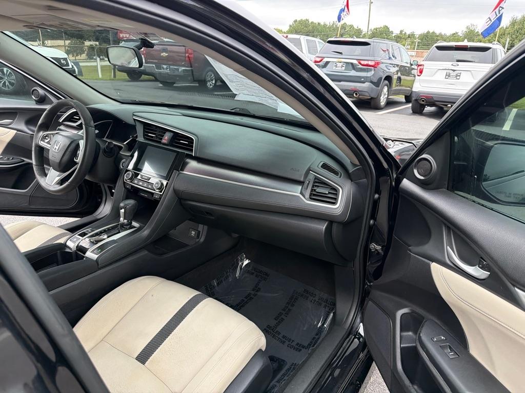 Honda Civic EX-T Sedan CVT 2016