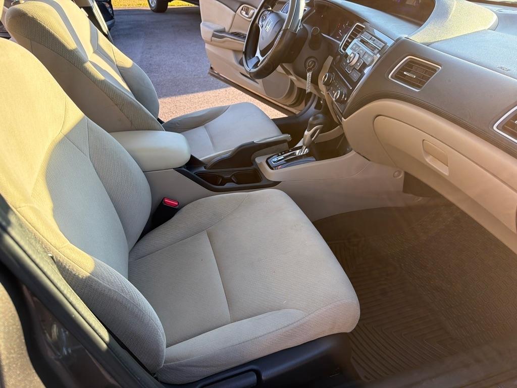 Honda Civic LX Sedan 5-Speed AT 2013