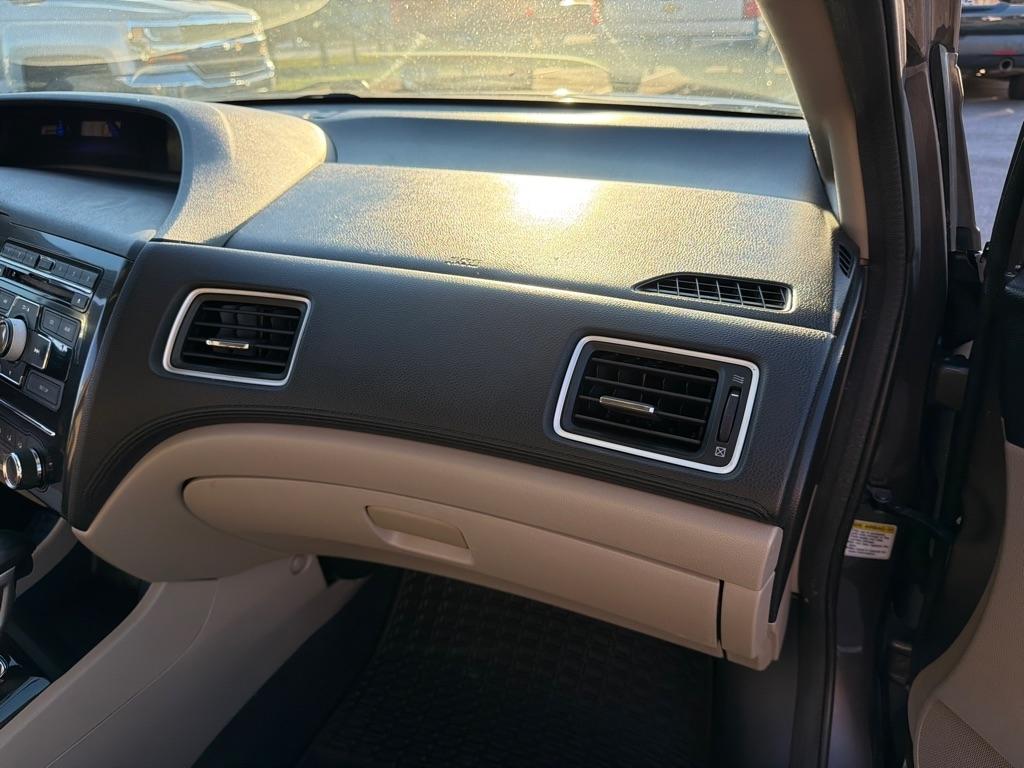 Honda Civic LX Sedan 5-Speed AT 2013