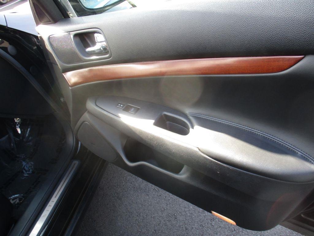 Infiniti G Sedan G37x AWD 2009