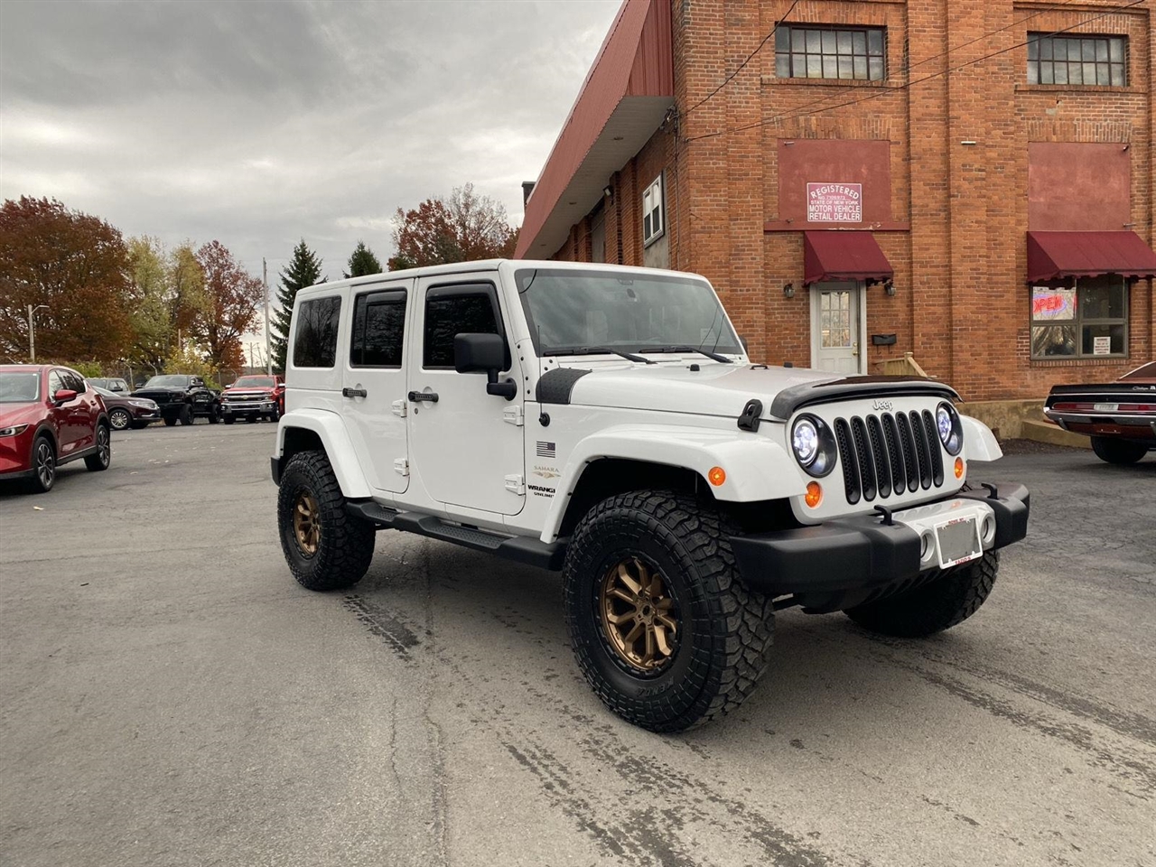 2013 Jeep Wrangler Unlimited Sahara photo 4