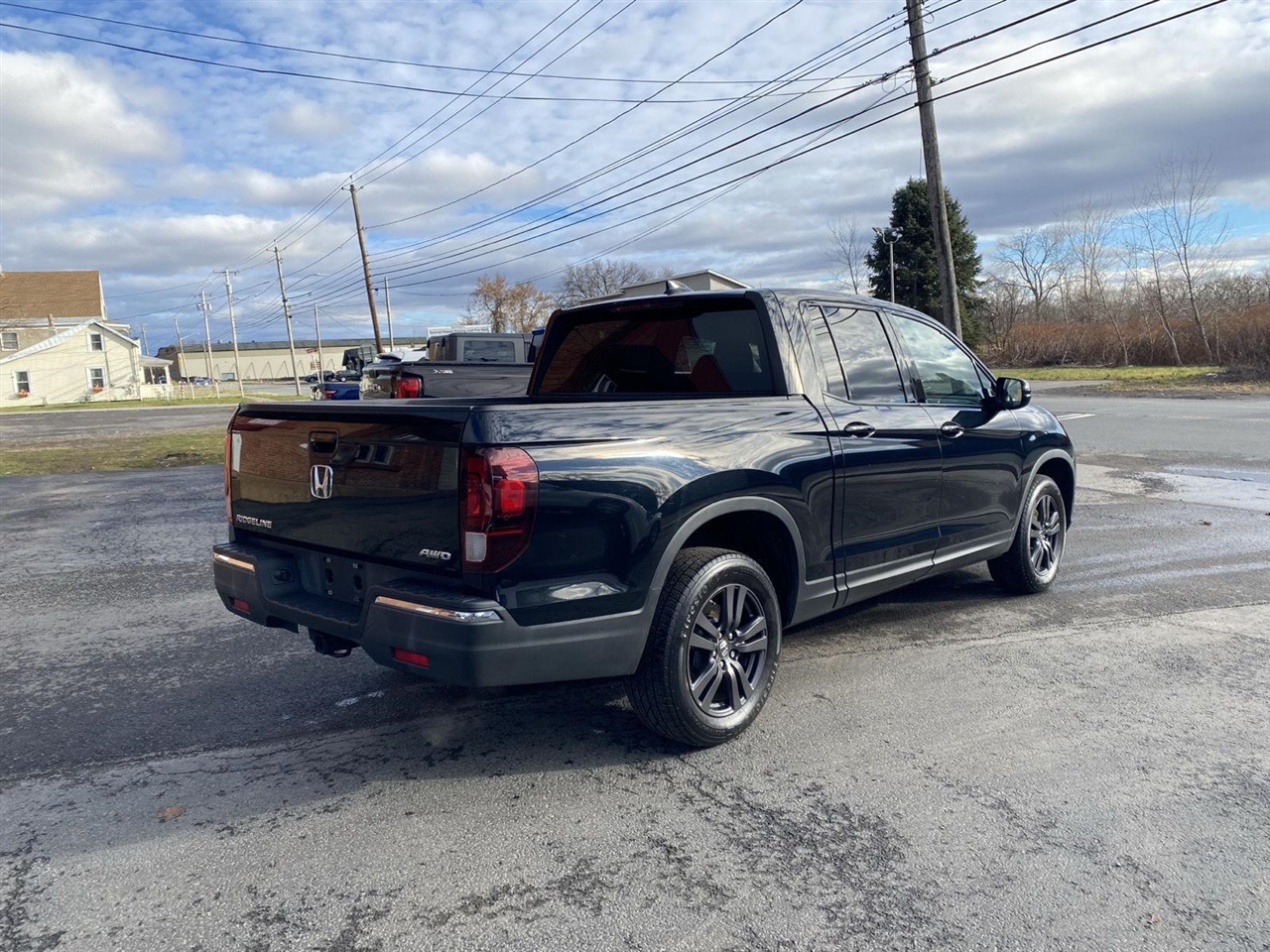 2019 Honda Ridgeline Sport photo 3