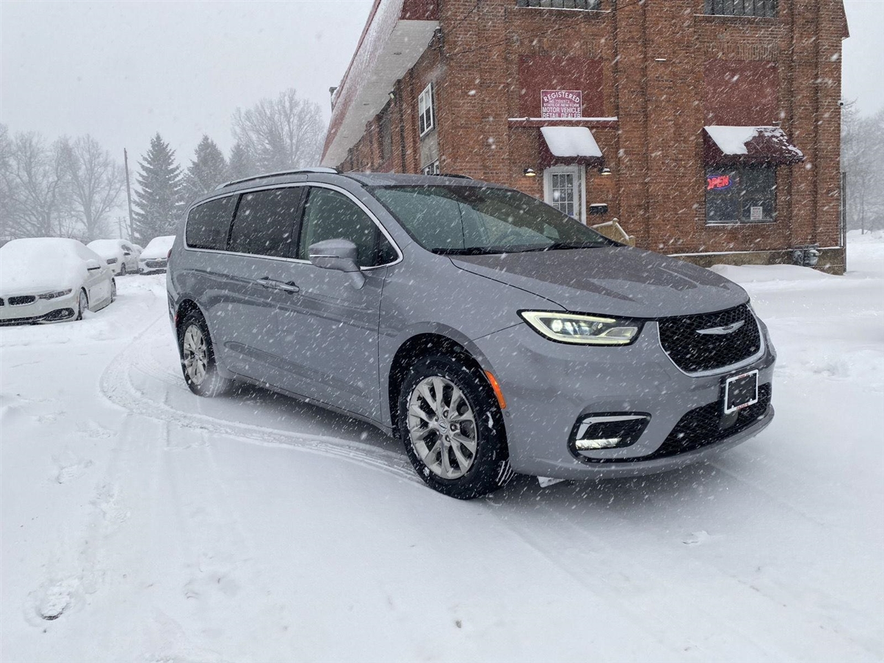 2021 Chrysler Pacifica Touring L AWD