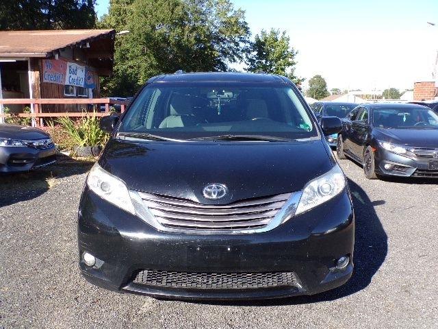 Toyota Sienna 5dr 7-Pass Van XLE Premium AWD (Natl) 2015