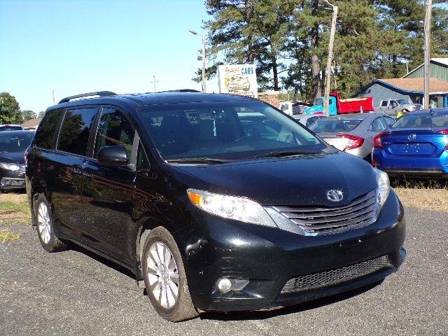 Toyota Sienna 5dr 7-Pass Van XLE Premium AWD (Natl) 2015