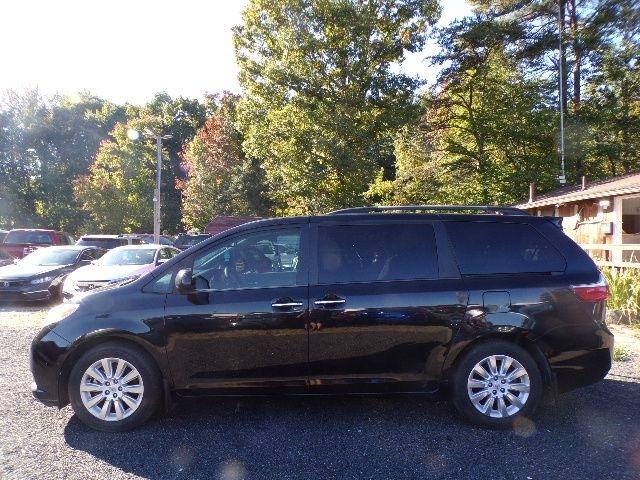 Toyota Sienna 5dr 7-Pass Van XLE Premium AWD (Natl) 2015