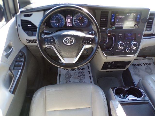 Toyota Sienna 5dr 7-Pass Van XLE Premium AWD (Natl) 2015