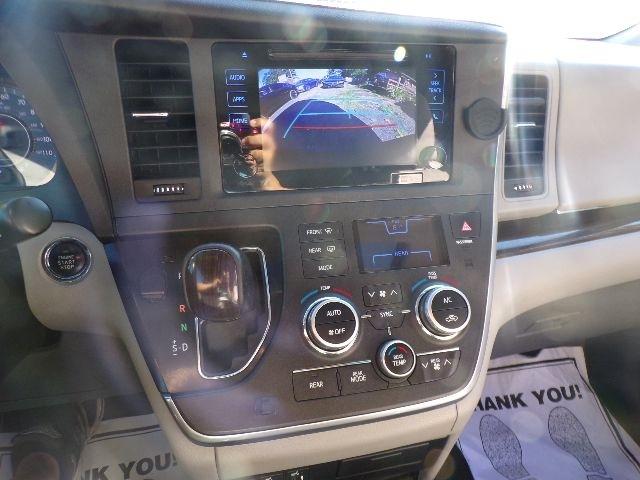 Toyota Sienna 5dr 7-Pass Van XLE Premium AWD (Natl) 2015