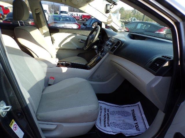 Toyota Venza 4dr Wgn I4 AWD XLE (Natl) 2012