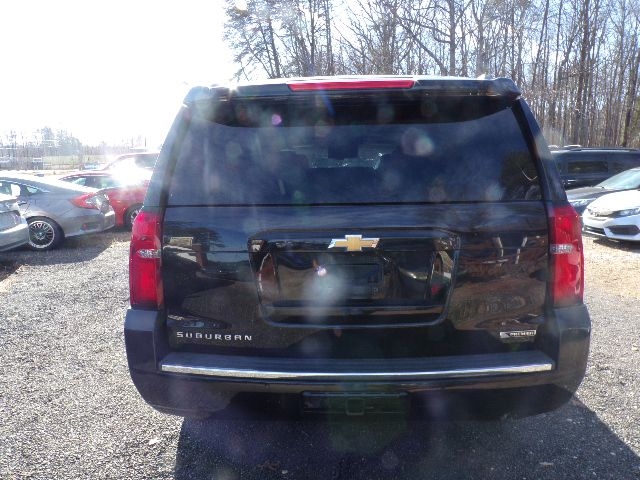Chevrolet Suburban 4WD 4dr 1500 Premier 2017