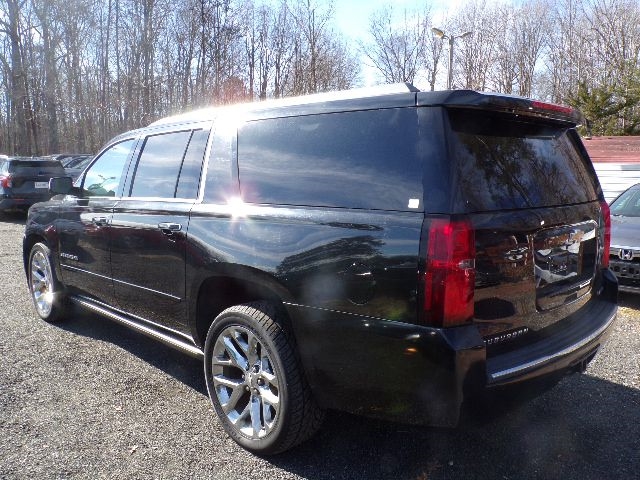 Chevrolet Suburban 4WD 4dr 1500 Premier 2017