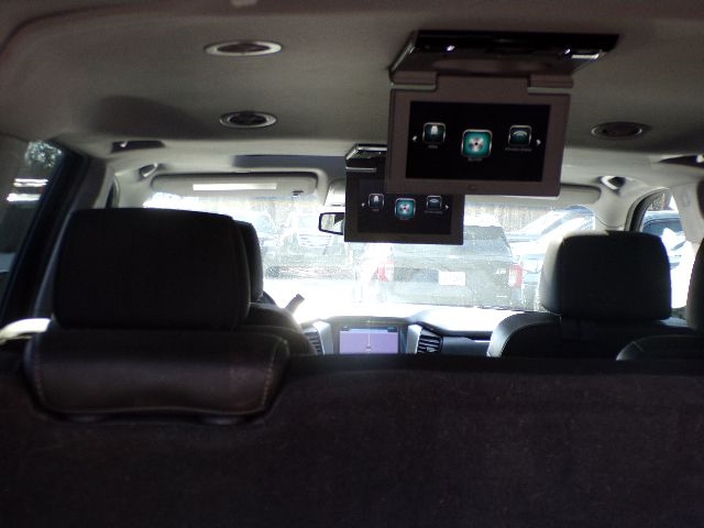 Chevrolet Suburban 4WD 4dr 1500 Premier 2017