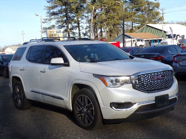 GMC Acadia AWD 4dr Denali 2017