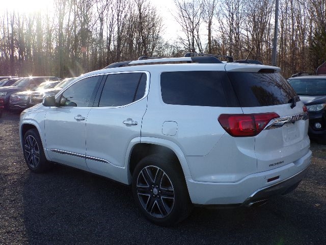 GMC Acadia AWD 4dr Denali 2017