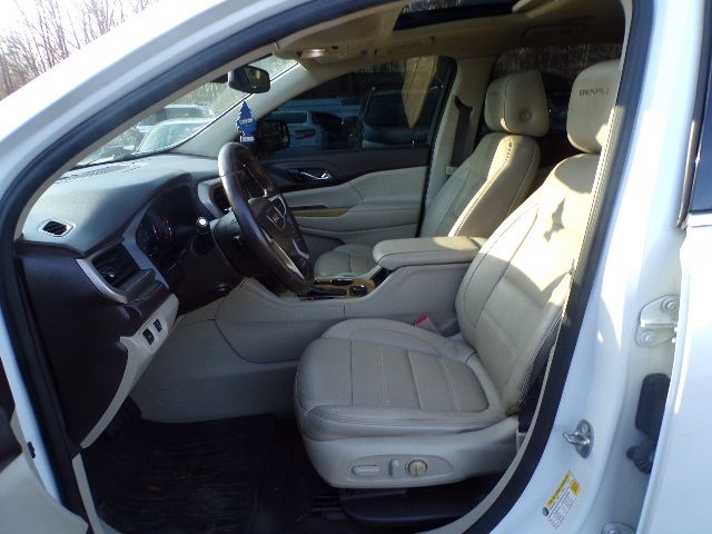 GMC Acadia AWD 4dr Denali 2017