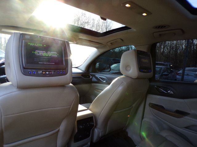 GMC Acadia AWD 4dr Denali 2017