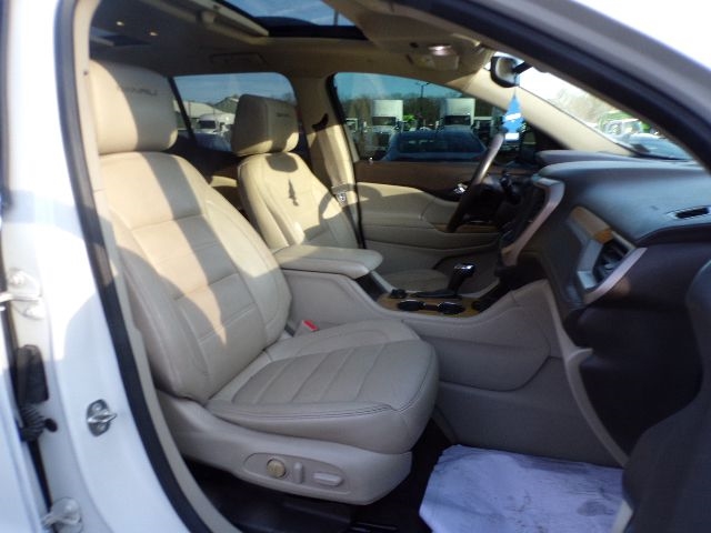 GMC Acadia AWD 4dr Denali 2017