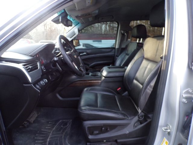 Chevrolet Suburban 4WD 4dr 1500 LT 2016