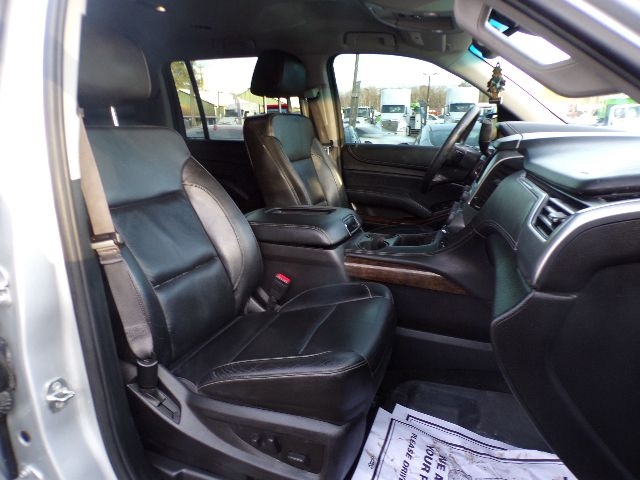 Chevrolet Suburban 4WD 4dr 1500 LT 2016