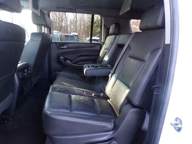 Chevrolet Suburban 4WD 4dr 1500 LT 2017